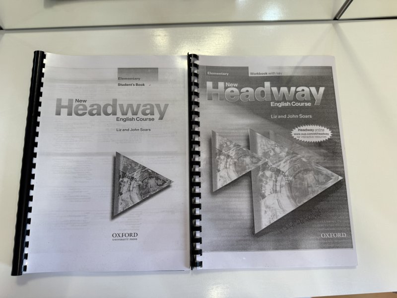 Учебник и учебна тетрадка по английски език Headway