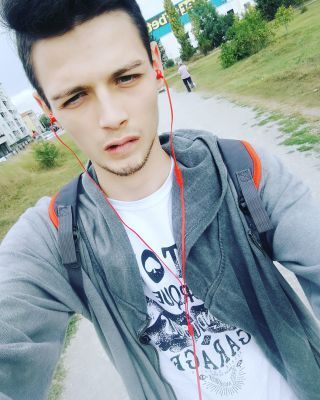 Андрей  Данов