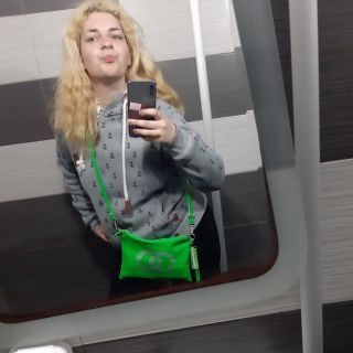 Елена Божинова