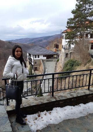 Ивета  Попова