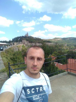 Диан Николаев