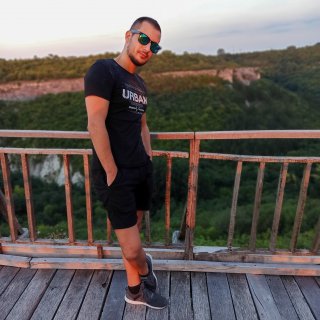 Николай  Николов