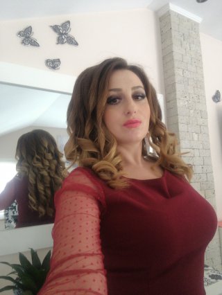 Нериман Камберова Нериман Камберова