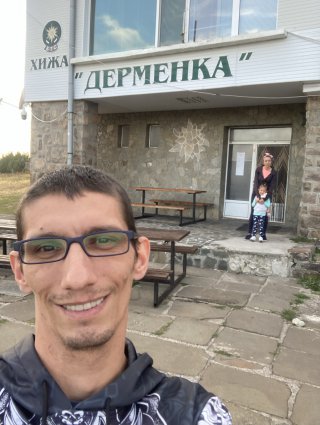 Иван Иванов