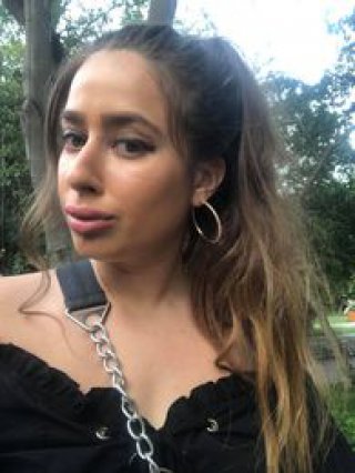 Камелия Николова