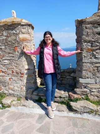 Нели Петрова