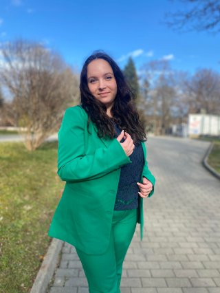 Ника Томова