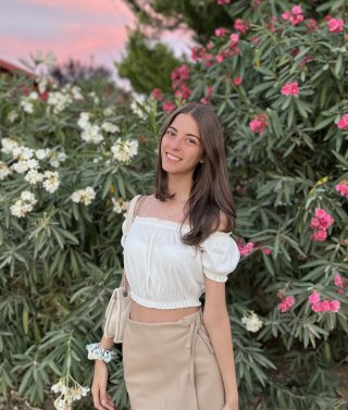 Михаела Николова