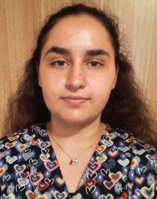 Айше Мандраджи