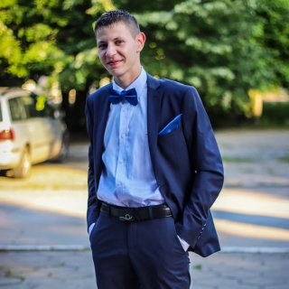 Момчил  Петров