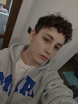 Лора Стаматова Лора Стаматова