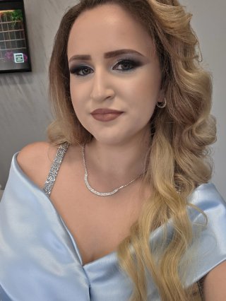 Емел Бобева