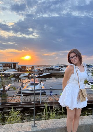 Яна Домусчиева