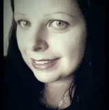 Петя Николова