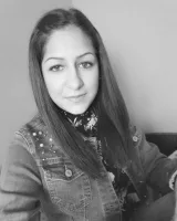 Никол Нинова