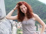 Лорета Томова