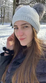 Изабел Николова