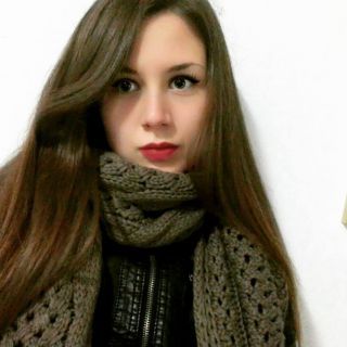 Никол Николова