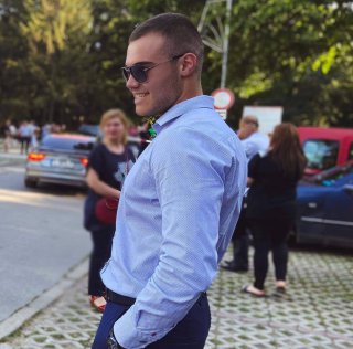 Тихомир Стойков