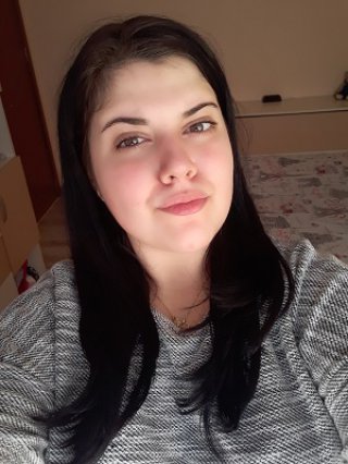 Николена Стоянова