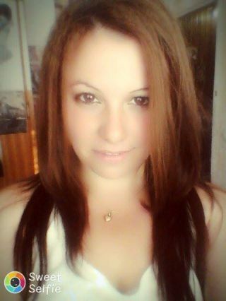 Глория Ватафова