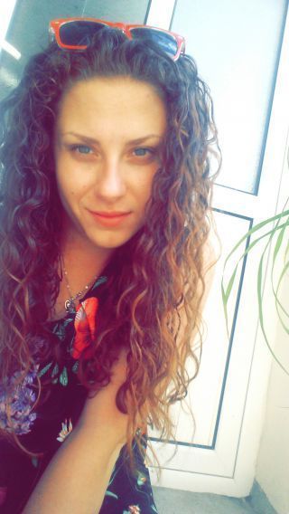 Даниела Костадинова