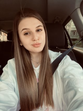 Никол Костадинова